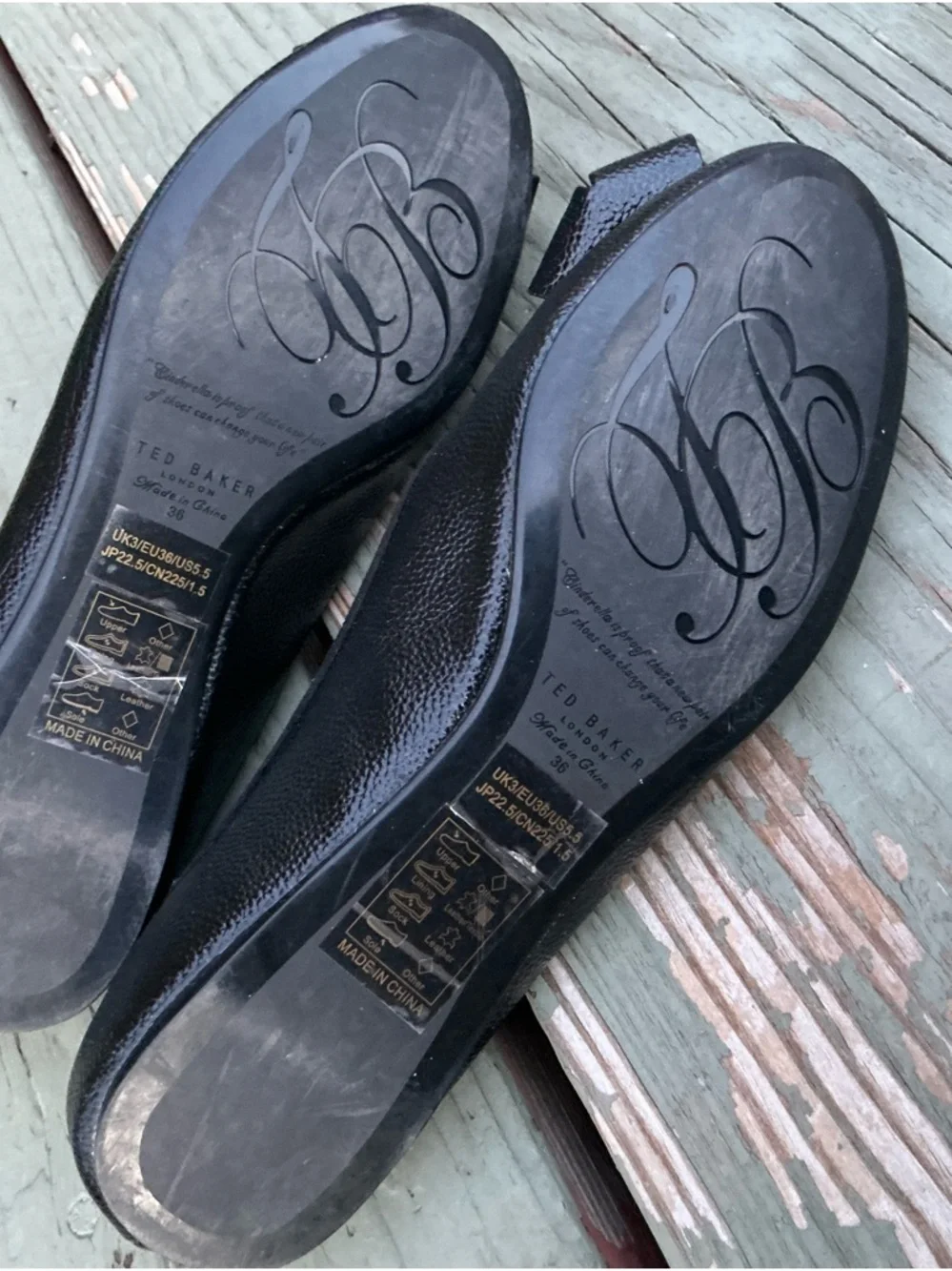 Ted Baker Immet Black Textured Bow Ballet Flats with Pink Accent Size 5.5